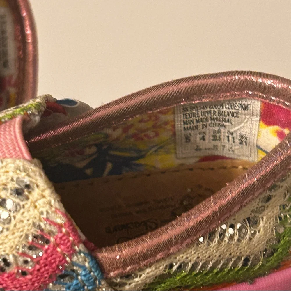 Size 5 toddler girls Bobs‎ Velcro shoes multi colored